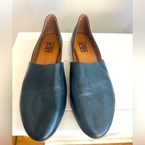 Miz Mooz black leather loafer size 39 eu (9us)